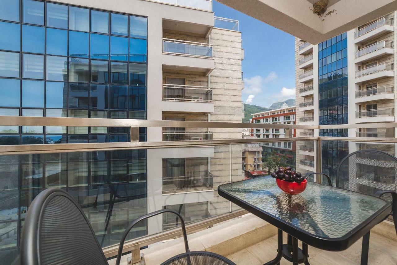 Blue Marlin Apartments บุดวา ภายนอก รูปภาพ