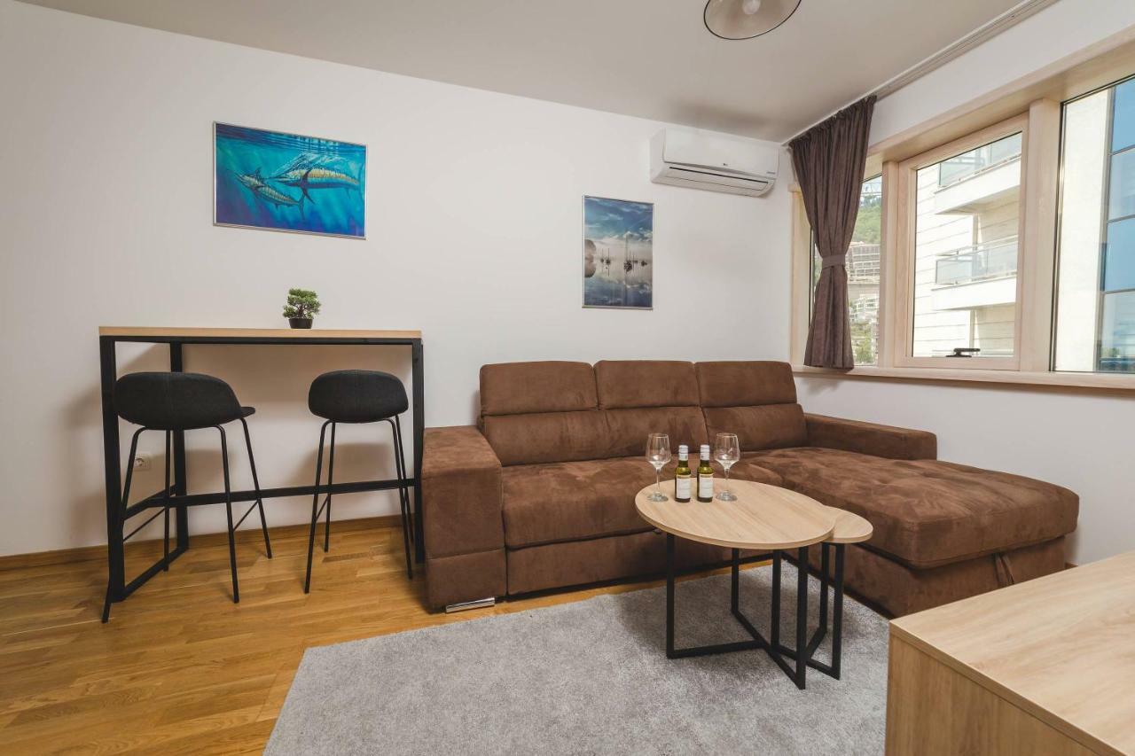 Blue Marlin Apartments บุดวา ภายนอก รูปภาพ