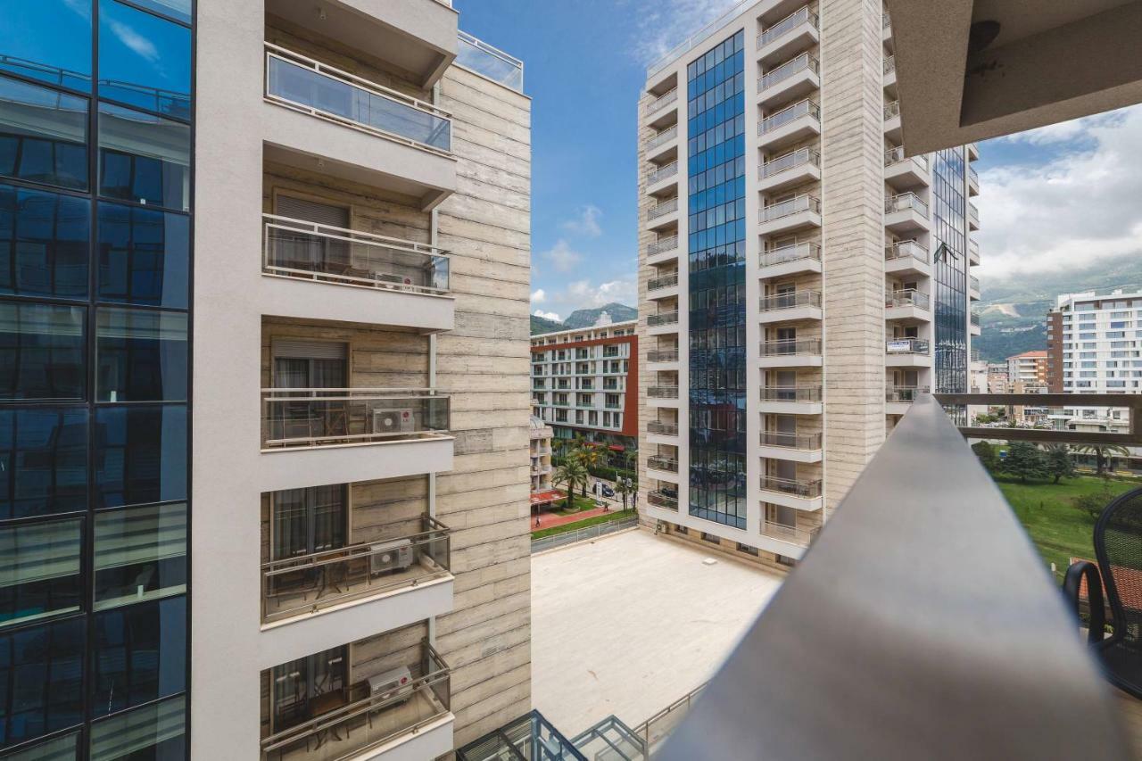 Blue Marlin Apartments บุดวา ภายนอก รูปภาพ