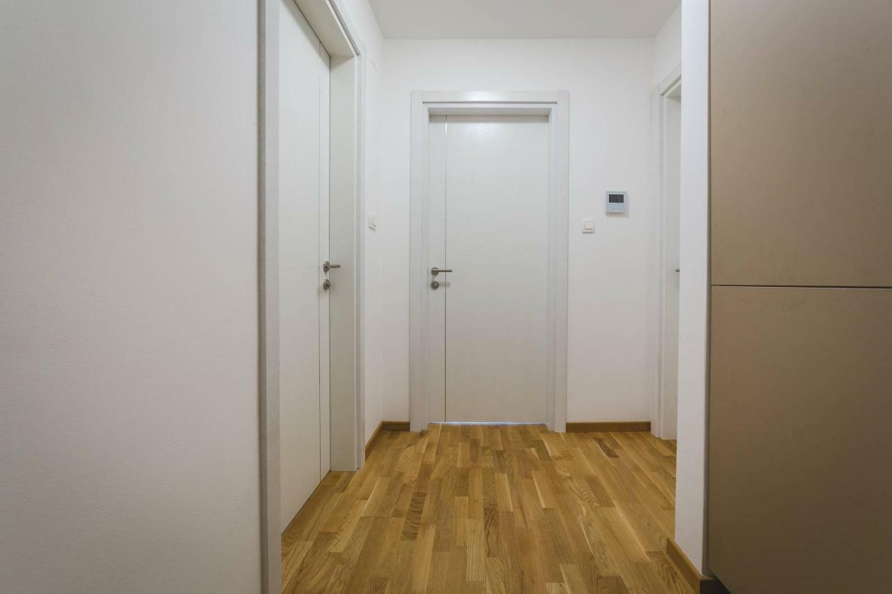 Blue Marlin Apartments บุดวา ภายนอก รูปภาพ
