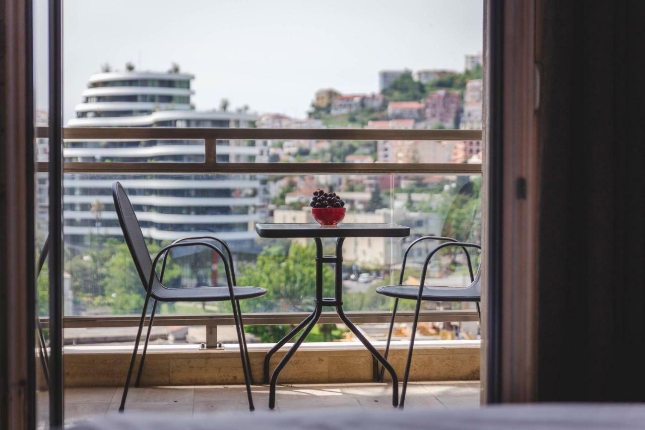 Blue Marlin Apartments บุดวา ภายนอก รูปภาพ